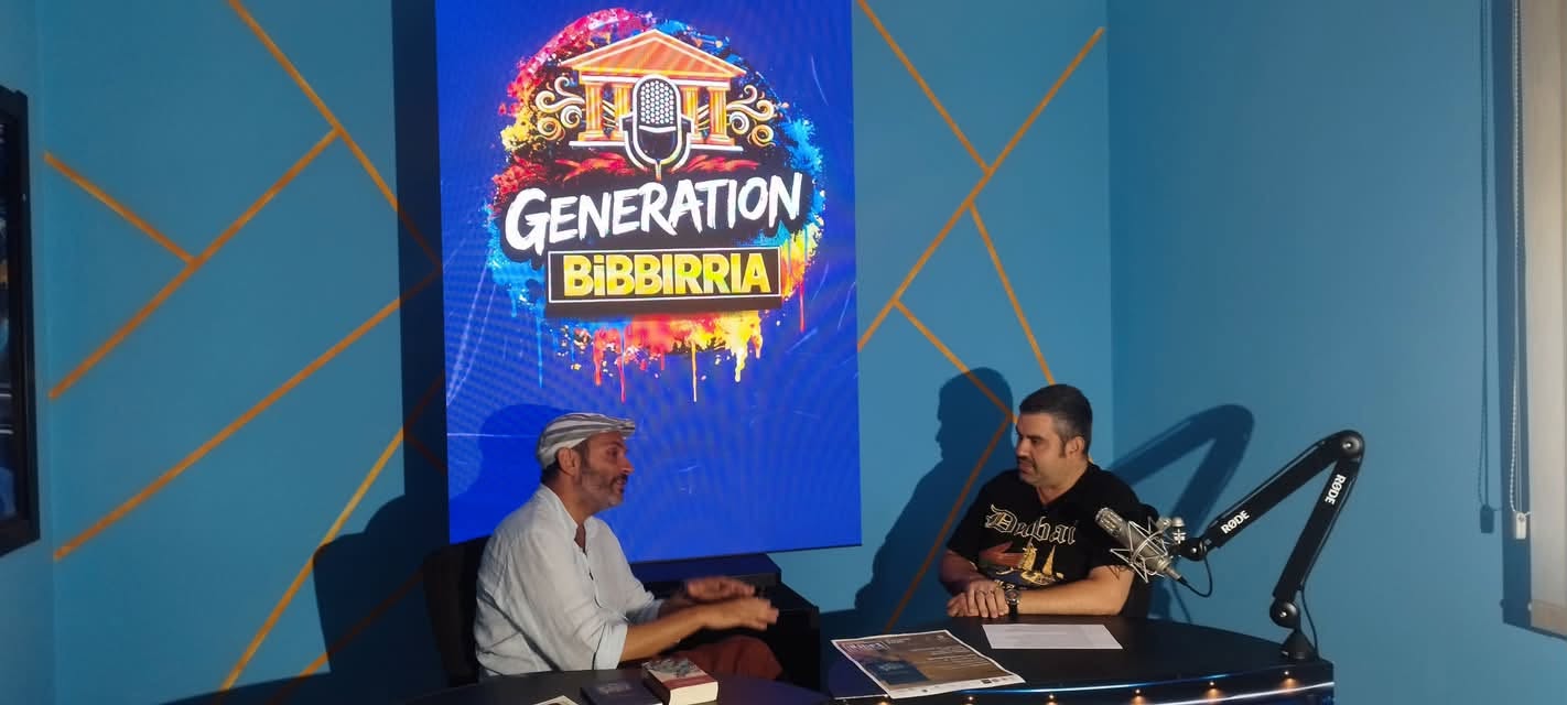 Luca Castronovo intervista Roberto Bruccoleri negli studi del podcast Generation Bibbirria